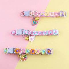 Adjustable Lace Flower Cat Collar – Elegant Kitten & Puppy Collar with Bell and Gold-Tone Alloy Pendant