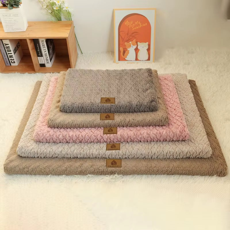 Winter Dog Crate Bed,Plush Faux Fur Pad,Calming anti Anxiety Bed for Crate,Washable Soft Warm Dog Mat with Non-Slip Bottom