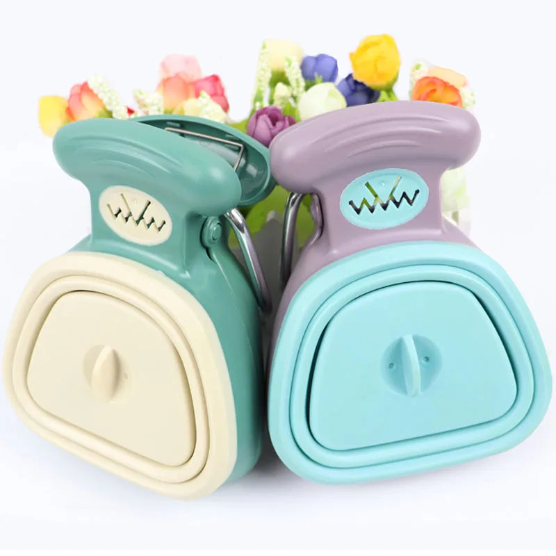 Foldable Dog Pooper Scooper with Eco-Friendly Decomposable Bags for Convenient Waste Cleanup