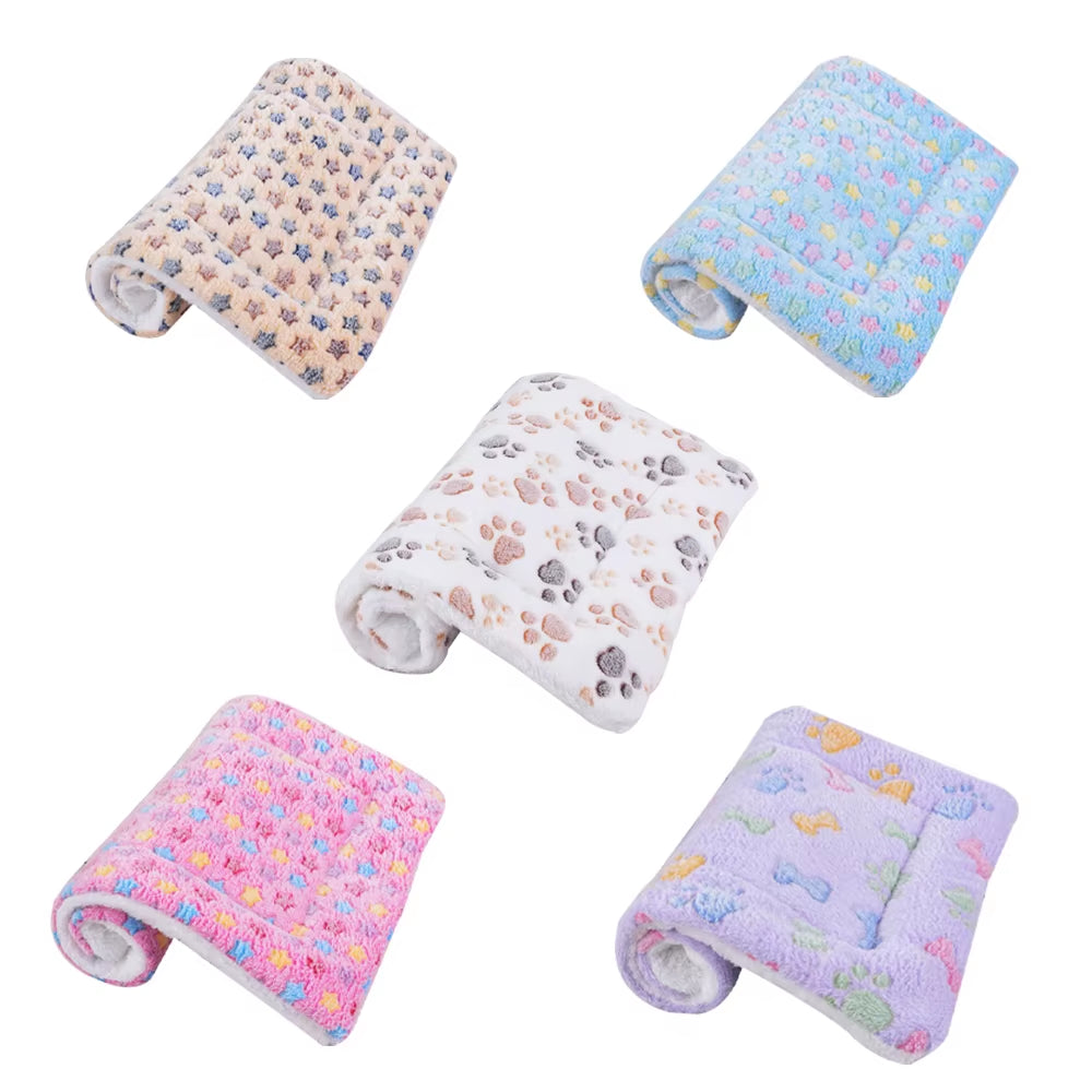 Luxury Cat Bed and Furniture Collection: Cozy Cushions and Warm Accessories for Your Pet's Home