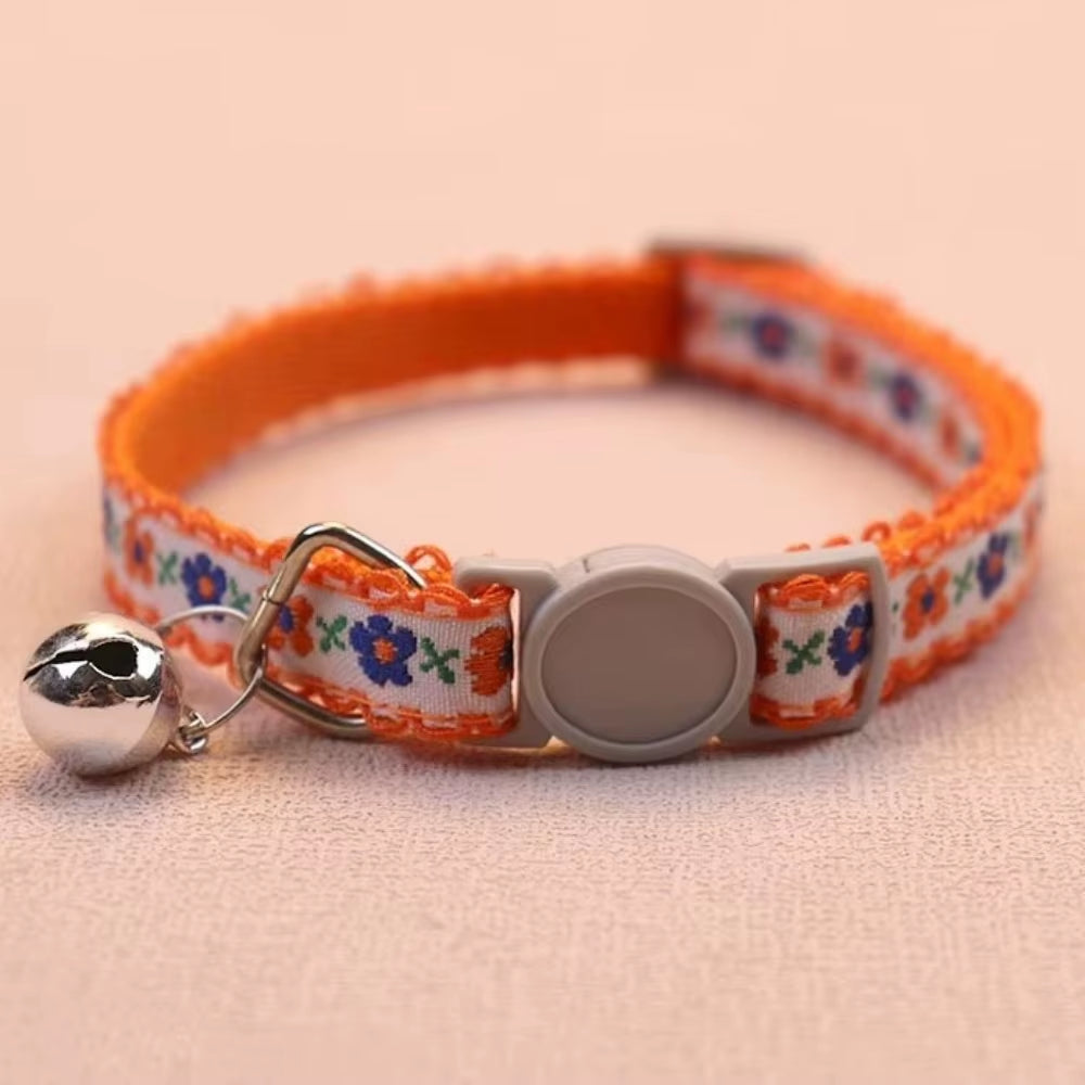 Fashion Floral Embroidered Cat Collars Adjustable Durable Pet Collars Cute Lace Collar with Bell Cat Supplies