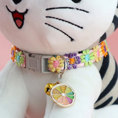 Adjustable Lace Flower Cat Collar – Elegant Kitten & Puppy Collar with Bell and Gold-Tone Alloy Pendant