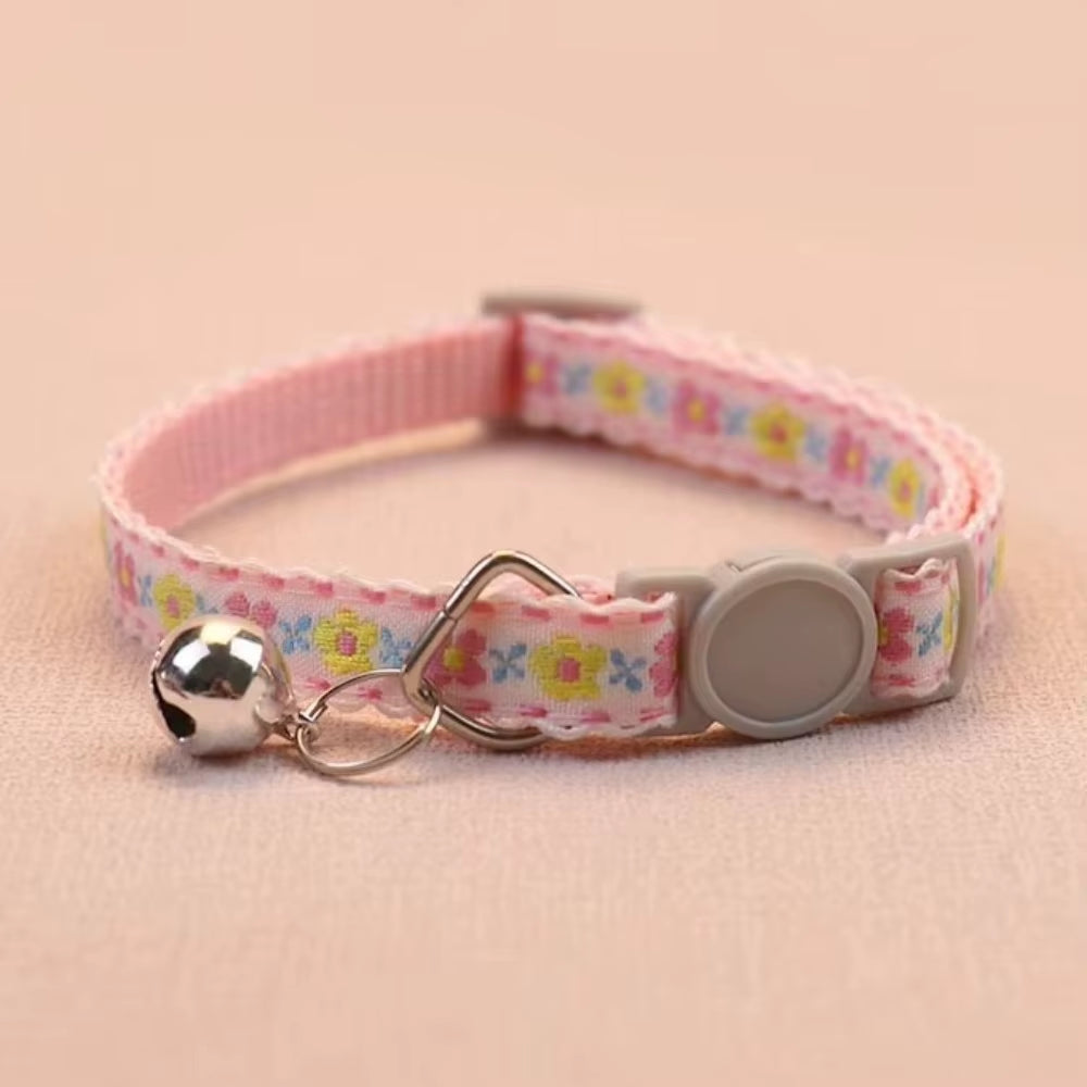 Fashion Floral Embroidered Cat Collars Adjustable Durable Pet Collars Cute Lace Collar with Bell Cat Supplies