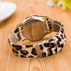 Cute Cat Face Quartz Watch – Women’s Faux Leather Band Wristwatch with Glasses Design