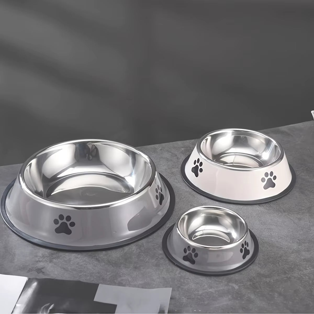 Durable Stainless Steel Pet Bowl for Cats and Dogs - Anti-Fall Feeding Basin with Non-Slip Rubber Base - Multi-Specification Food Grade Bowl