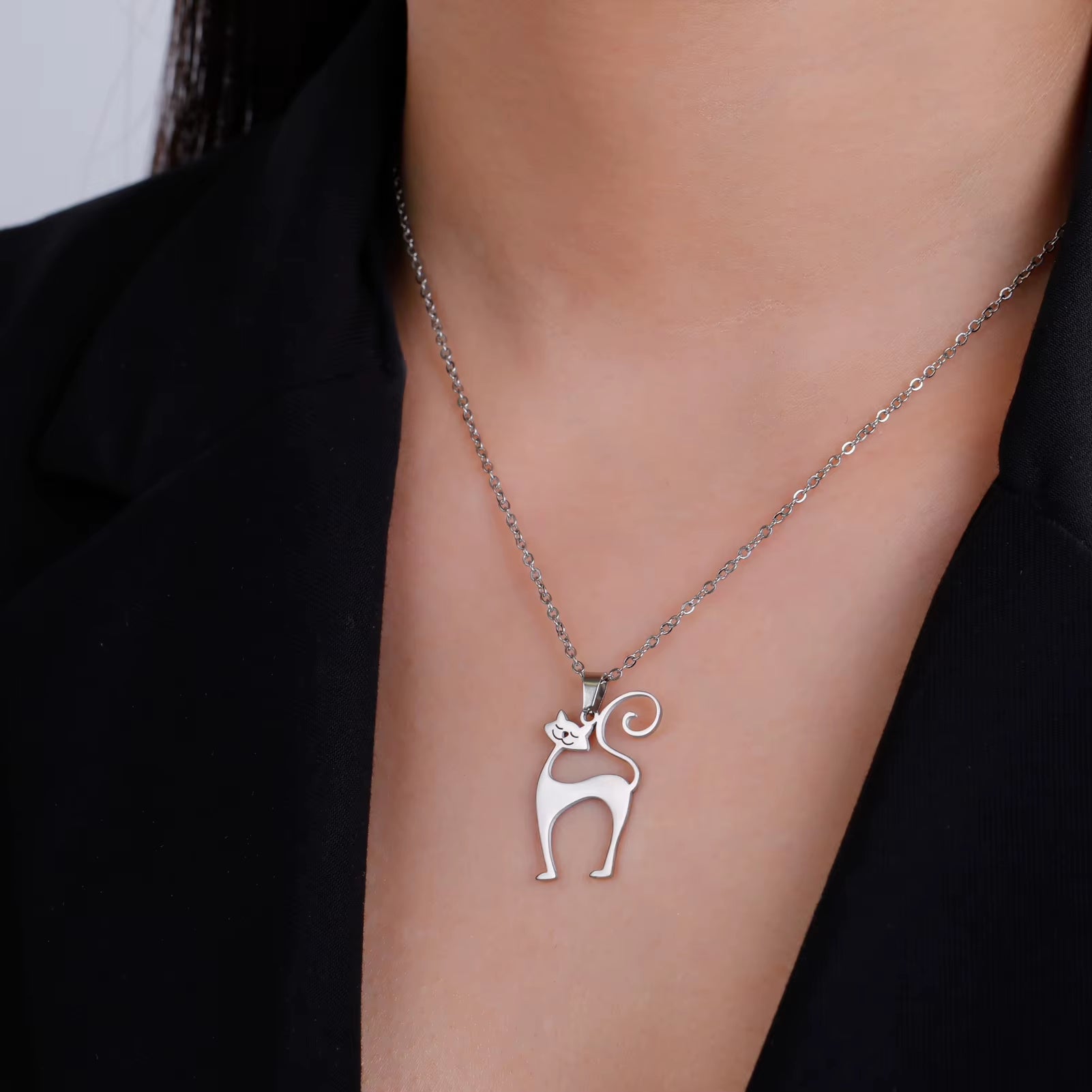 Elegant Cat Pendant Necklace - Gold Stainless Steel Jewelry for Women, Men, Couples, and Children