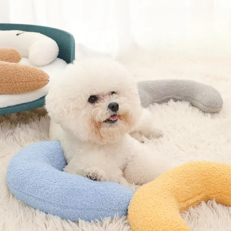 Crescent-Shaped Soft Pillow for Cats and Dogs - Universal Cervical Support Pet Bed