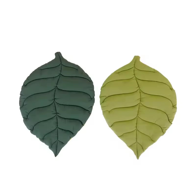 Leaf-Shaped Pet Mat – Reversible Cotton Bed for Cats & Dogs, Washable & Non-Slip