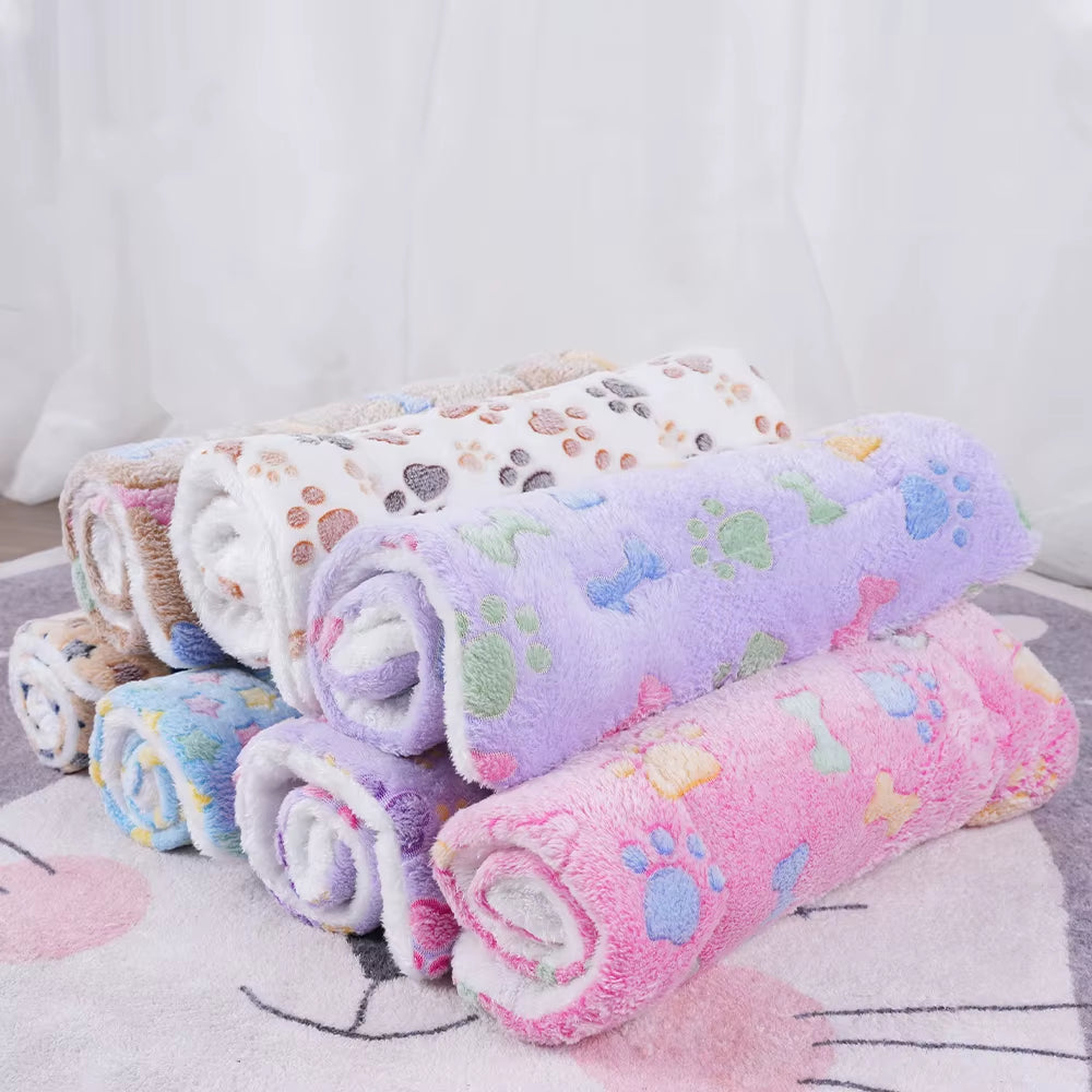 Luxury Cat Bed and Furniture Collection: Cozy Cushions and Warm Accessories for Your Pet's Home