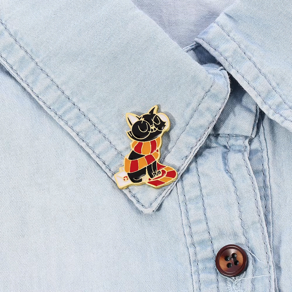 Gryffindors Magic Cat Gift Pin