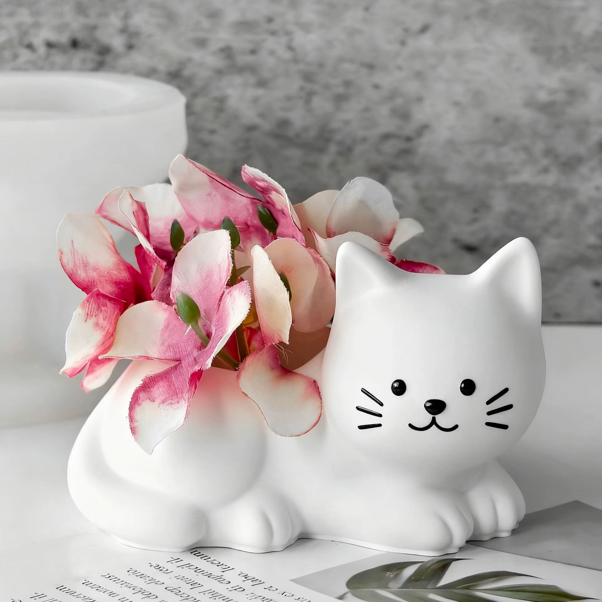 Cute Cat Ceramic Planter – Whimsical Indoor Pot for Succulents & Houseplants
