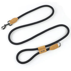 A solid stealth black hands-free dog leash featuring an industrial-grade quick-release buckle and rust-resistant zinc alloy clips for running with large dogs.